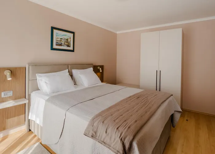 Apartment Elvira *