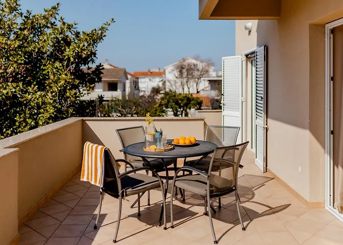 Elvira Apartment