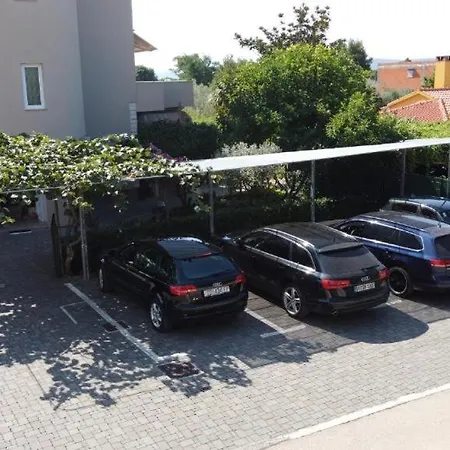 Appartement Elvira Sukošan