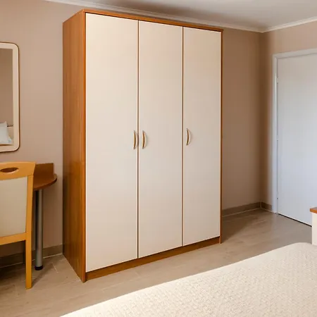 Appartement Elvira *
