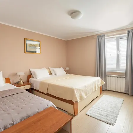 Appartement Elvira Sukošan