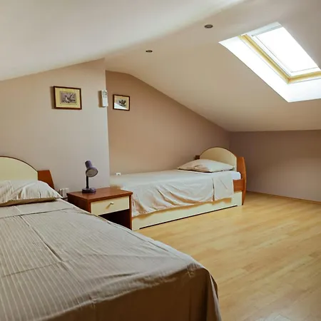 Elvira Appartement *