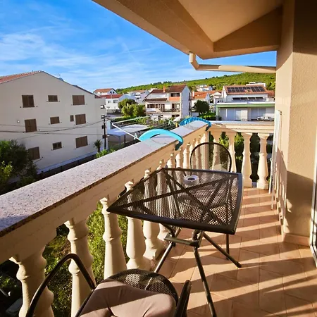 Appartement Elvira Sukošan
